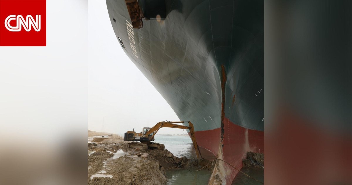 Контейнеровоз ever given в Суэцком канале