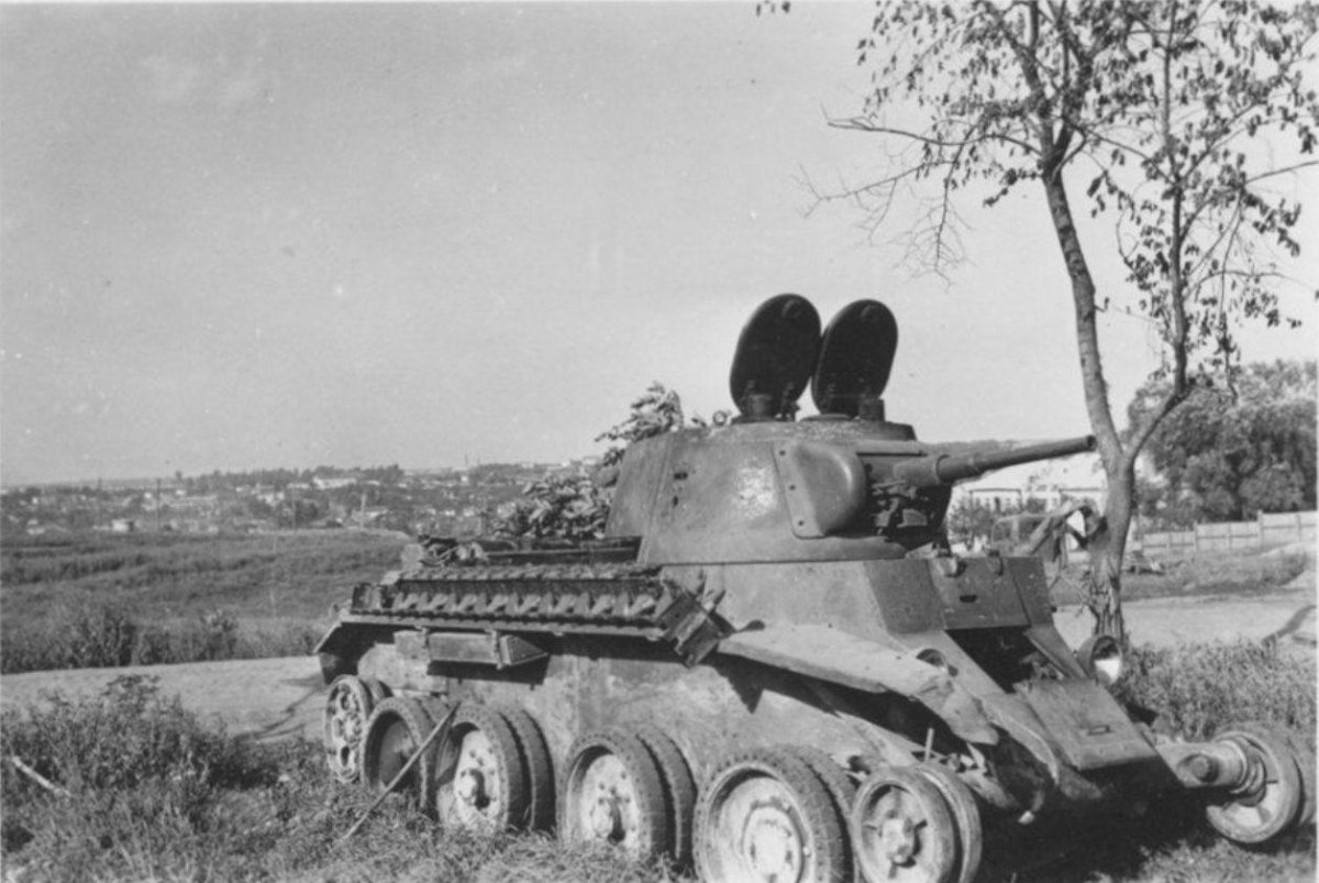 Советский танк БТ-7