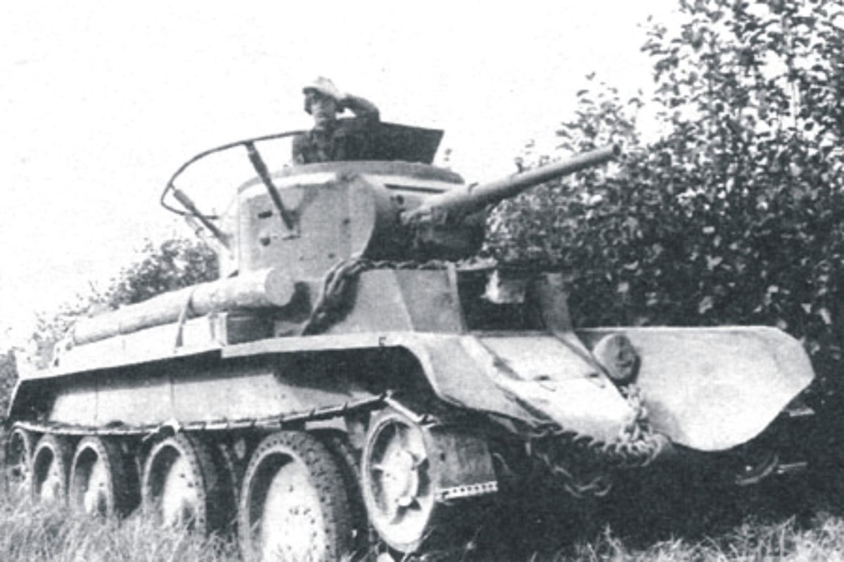 Танки СССР БТ 7
