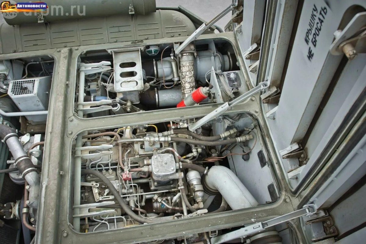 Силовой отсек БТР 80