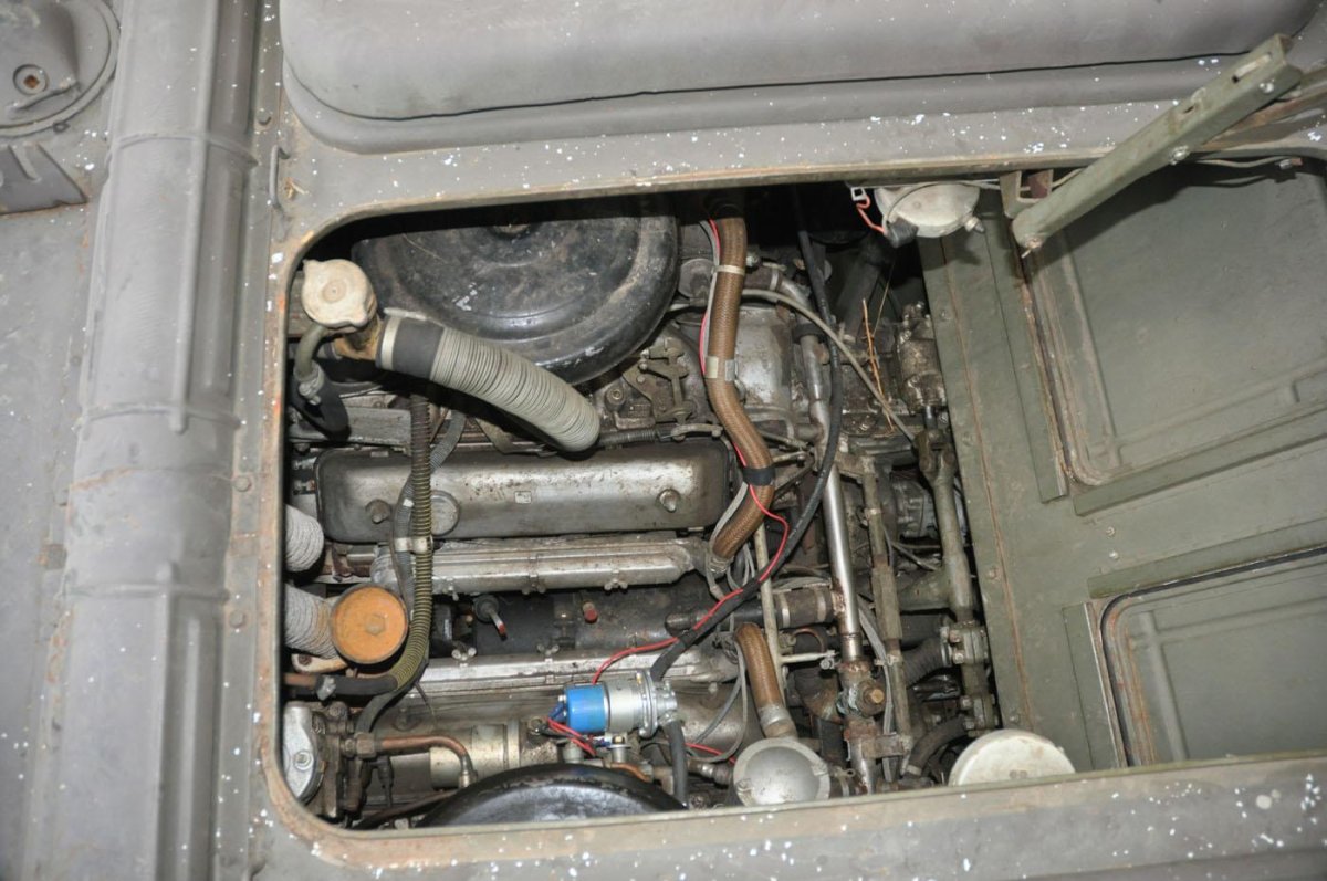 Моторный отсек БТР 80