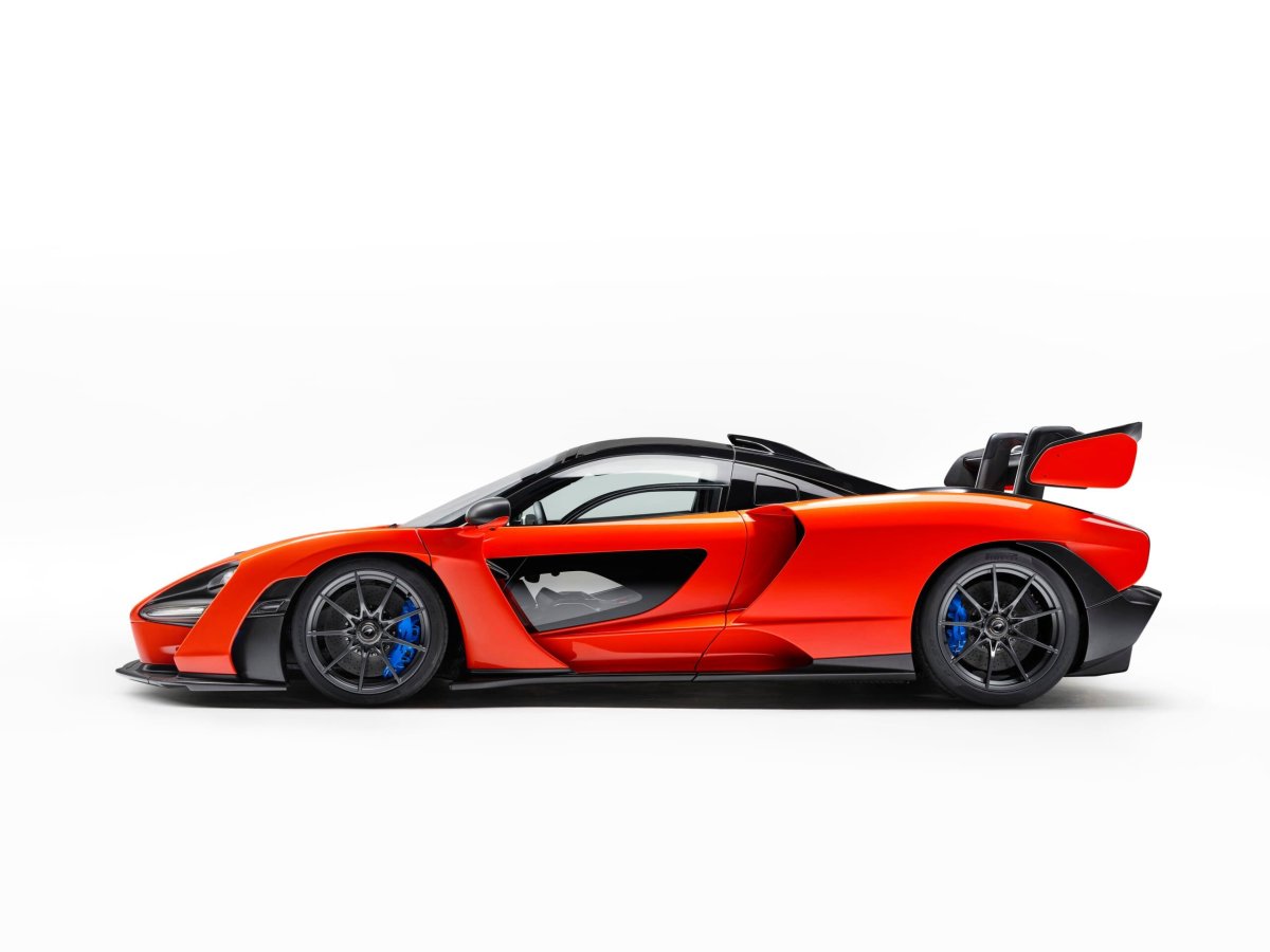 MCLAREN Senna p15