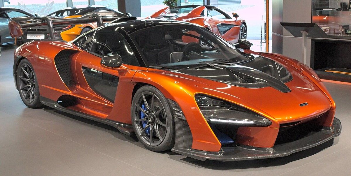 Машина MCLAREN Senna