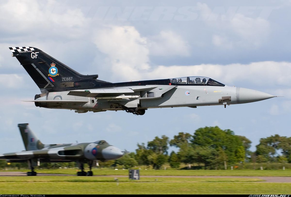 Avro Vulcan xh558