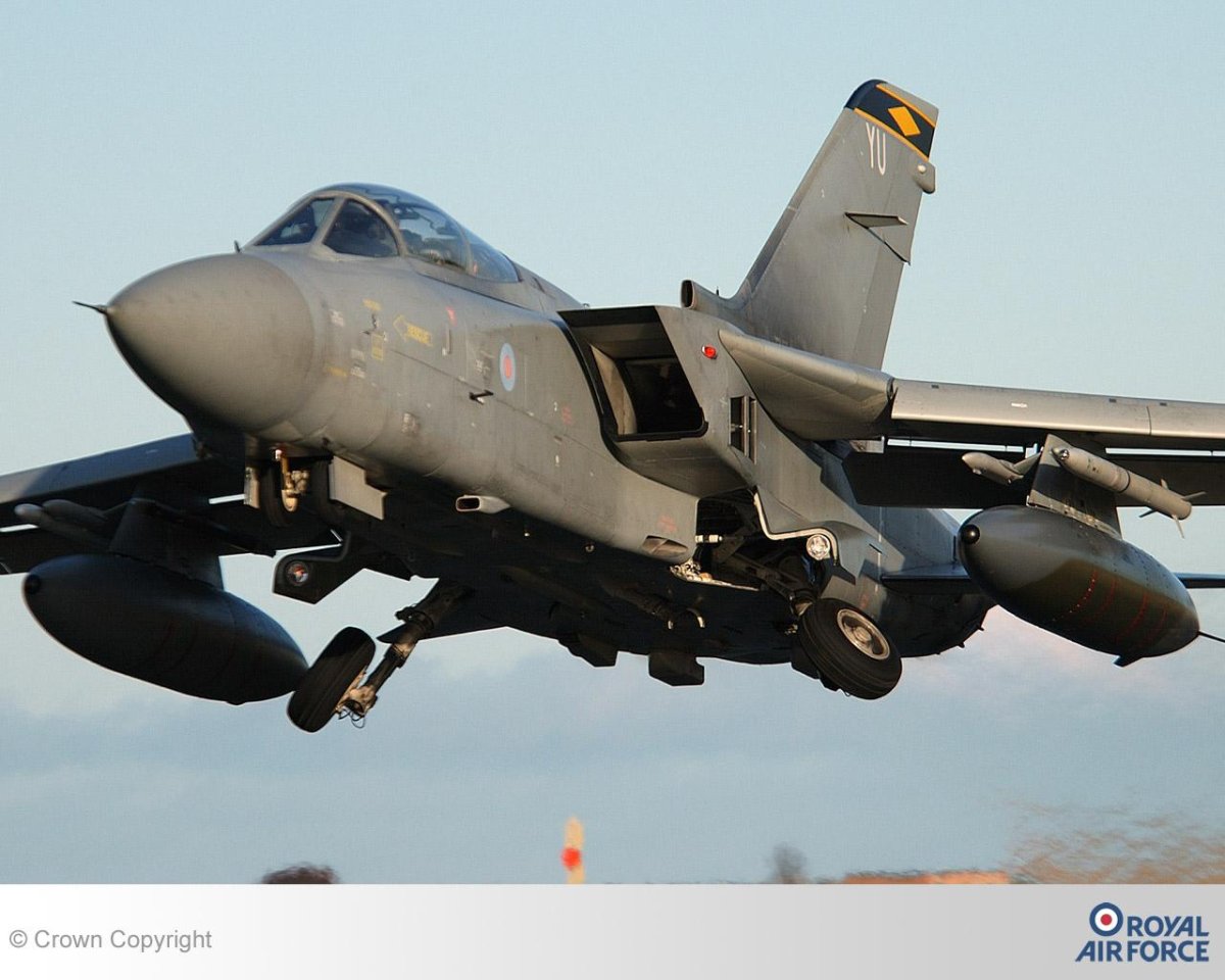 Самолет Panavia Tornado ADV