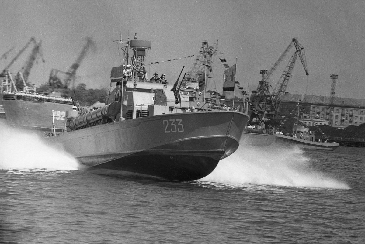 Катер проекта 183 Большевик