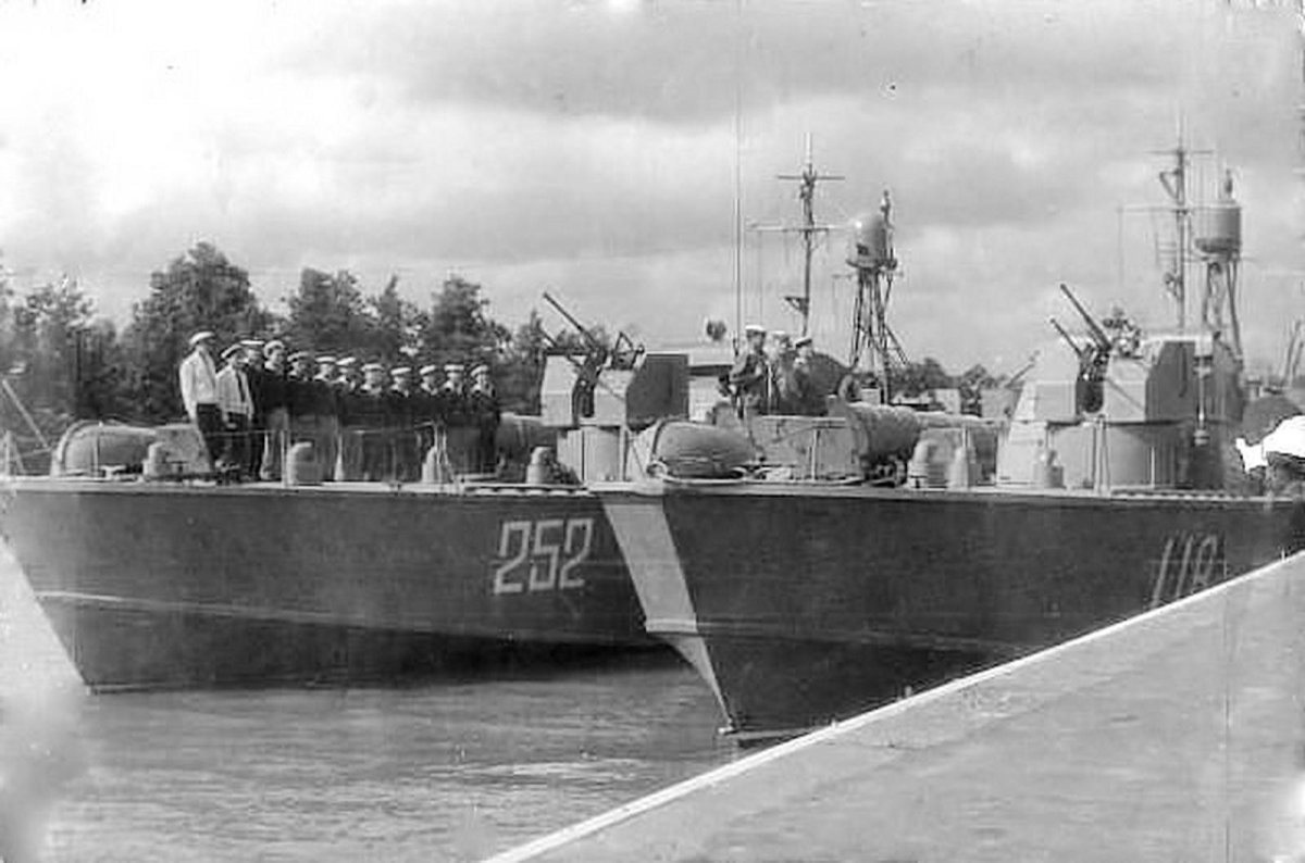 Торпедный катер 183 у