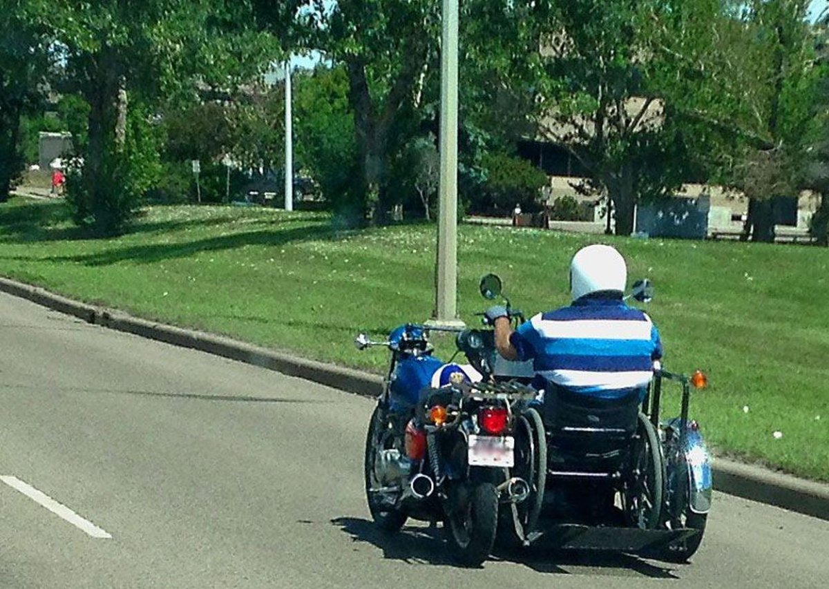 Инвалидный мотоцикл