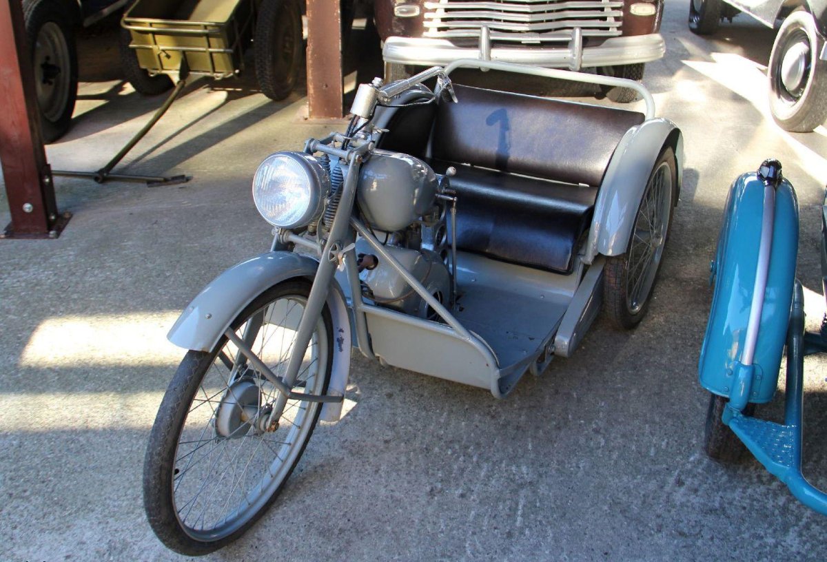 Мотоколяска КМЗ К-1в.