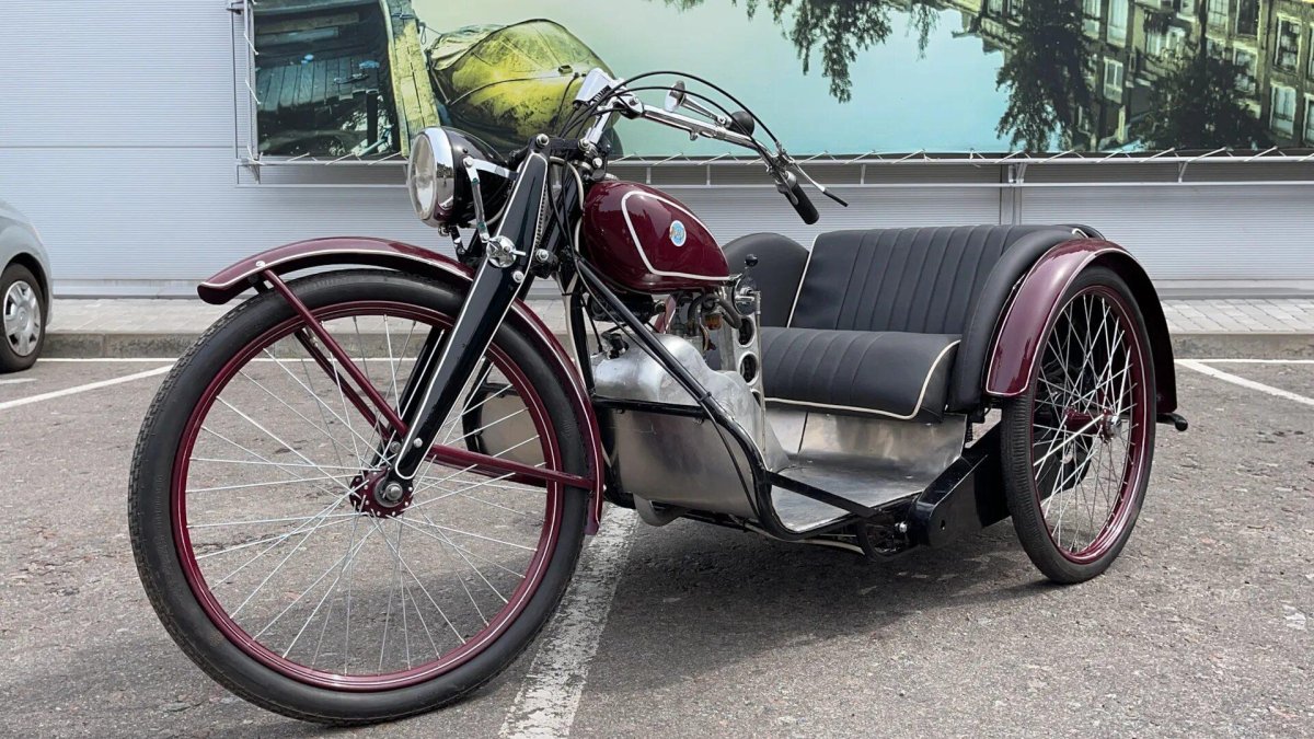 Мотоколяска киевлянин