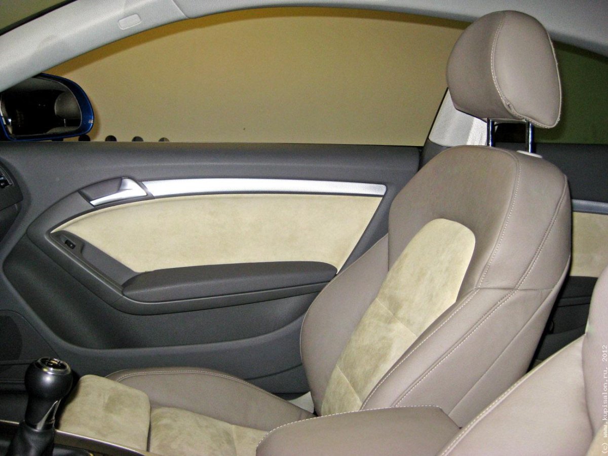 Ауди а4 салон серая кожа