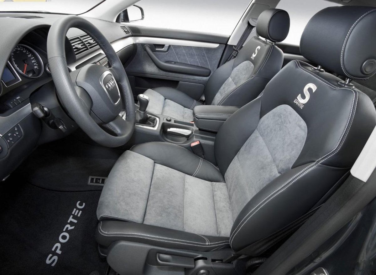 Серый салон авто