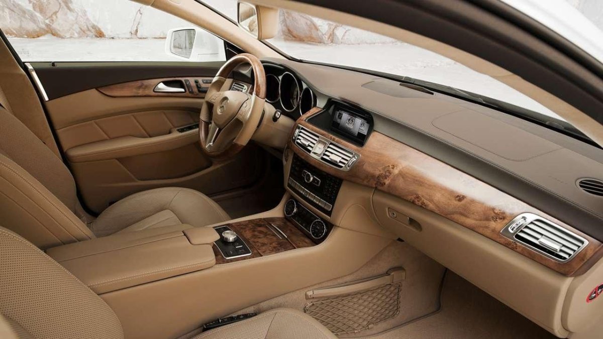 Mercedes-Benz w221 салон