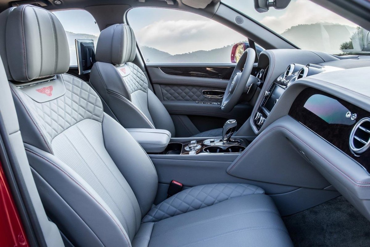 Бентли Бентайга салон