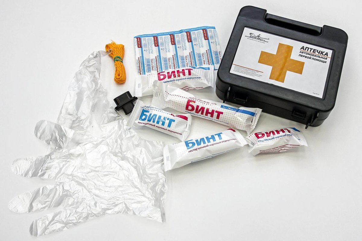 Аптечка в автомобиле