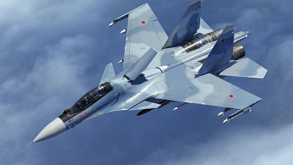 Истребитель Су-30см