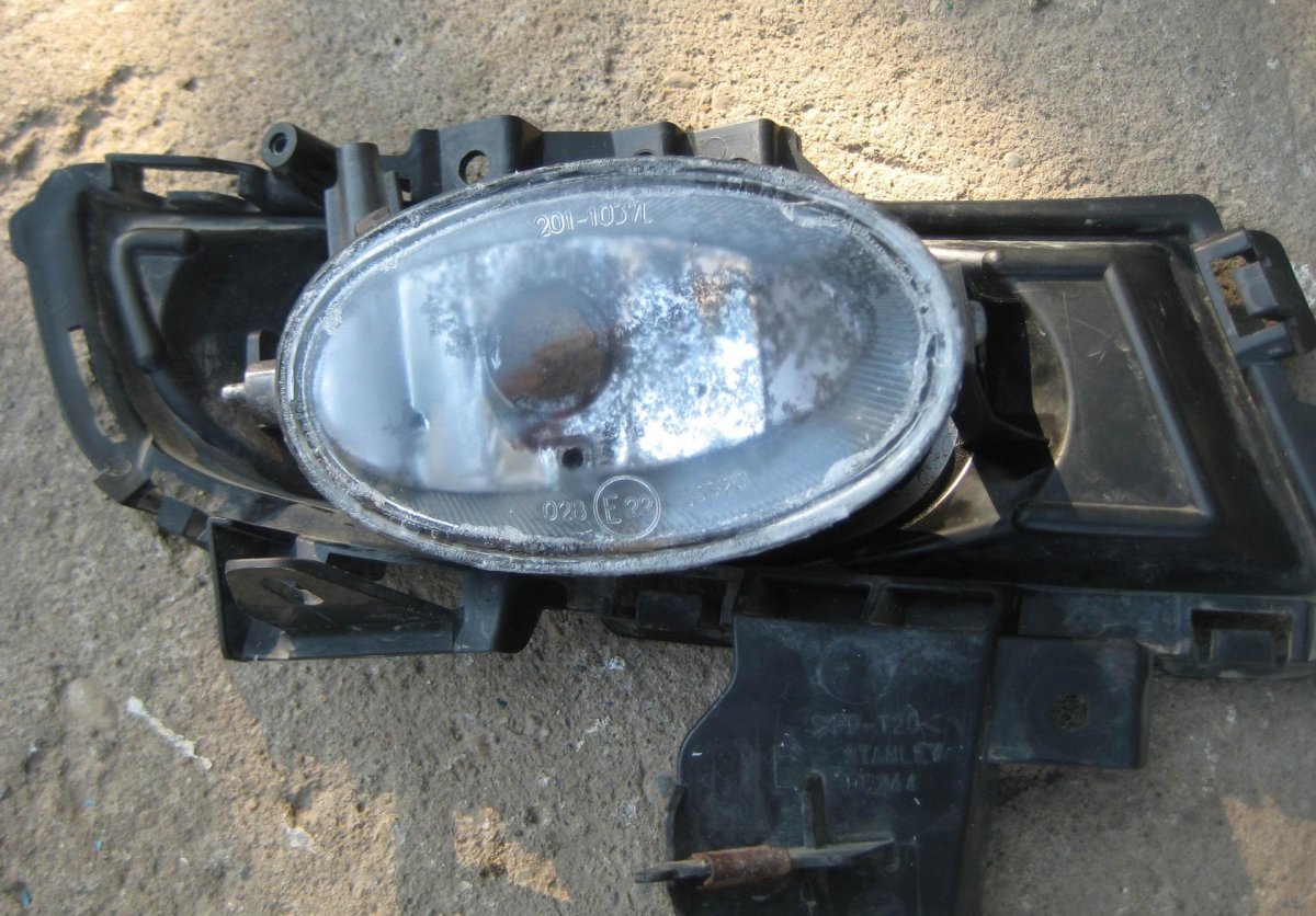 ПТФ Мазда 3 БК 2008