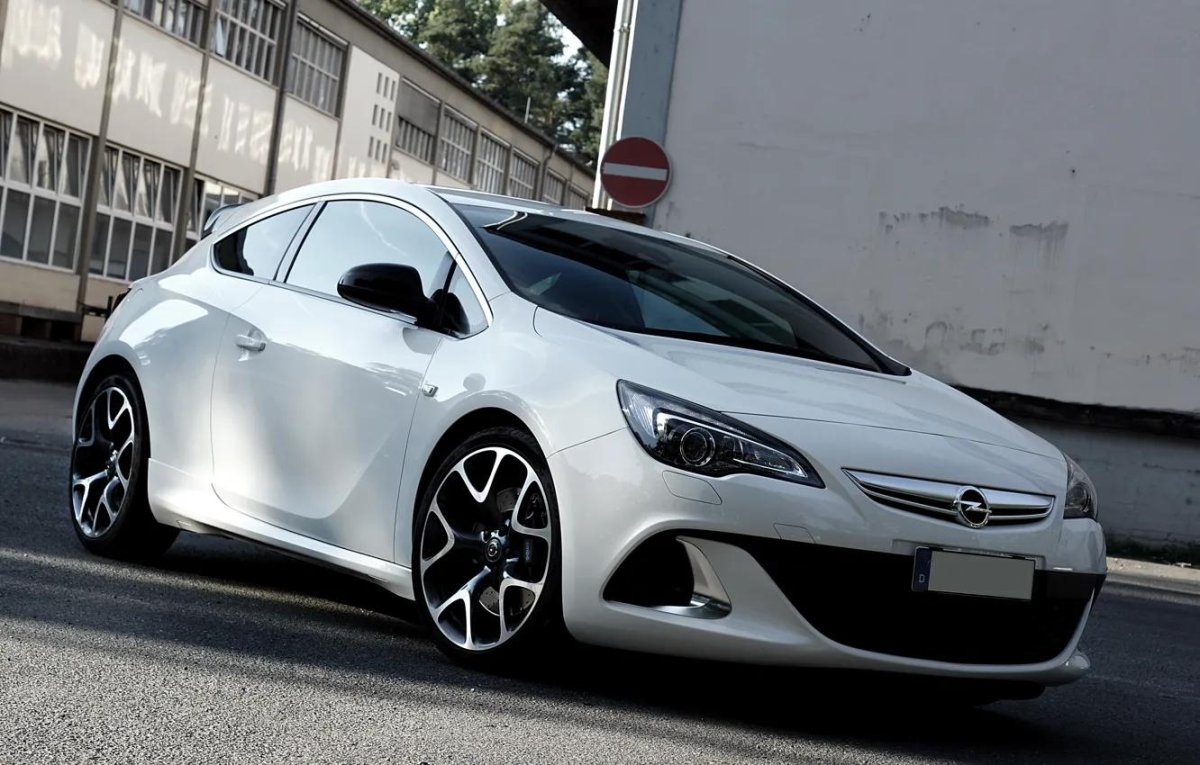 Opel Astra j White