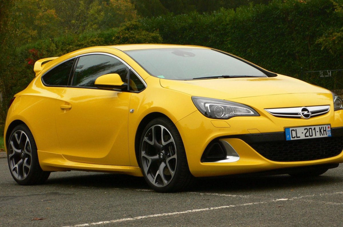 Opel Astra j GTC