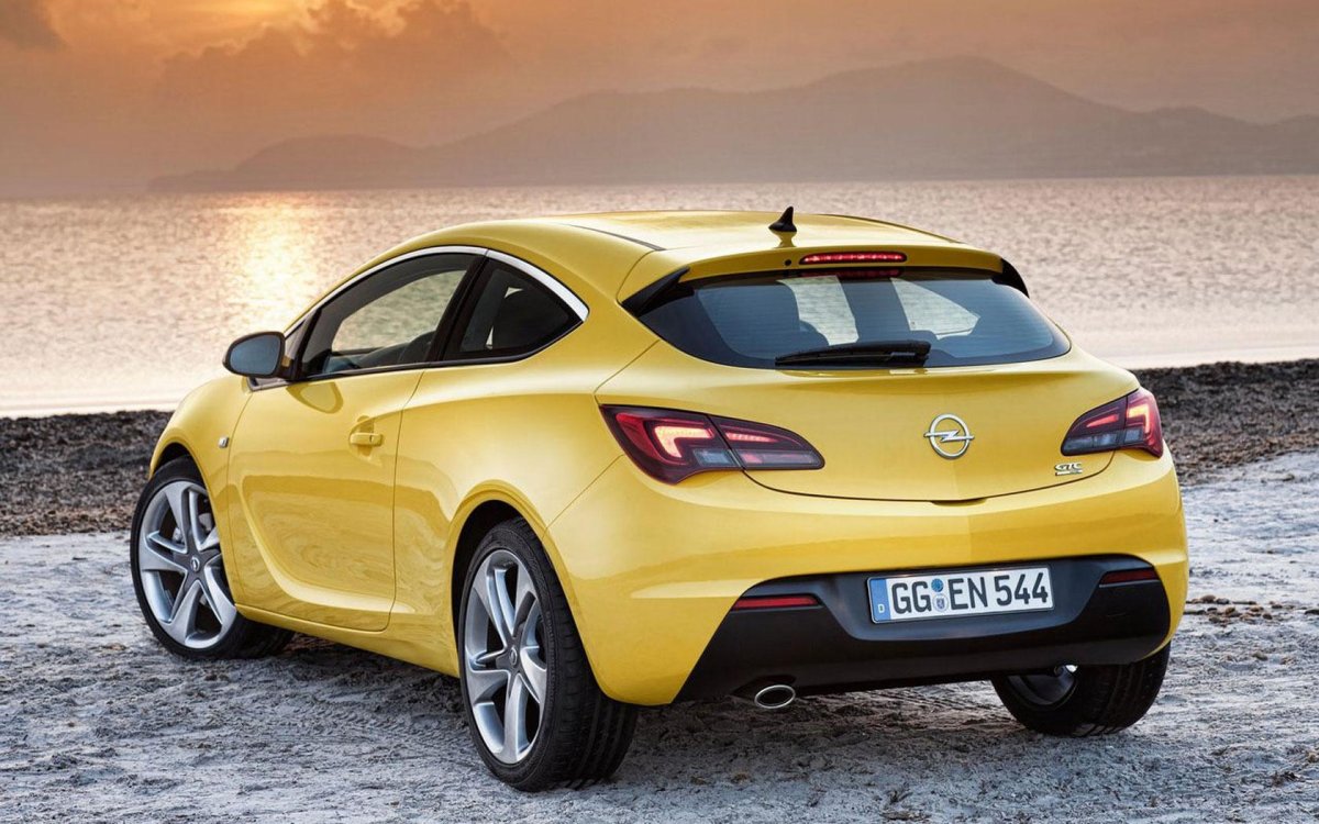 Opel Astra GTC хэтчбек