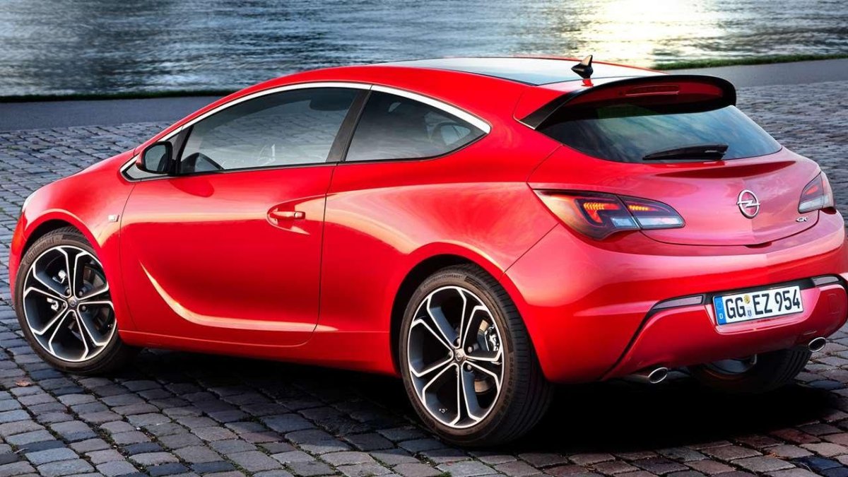 Opel Астра GTC 2020