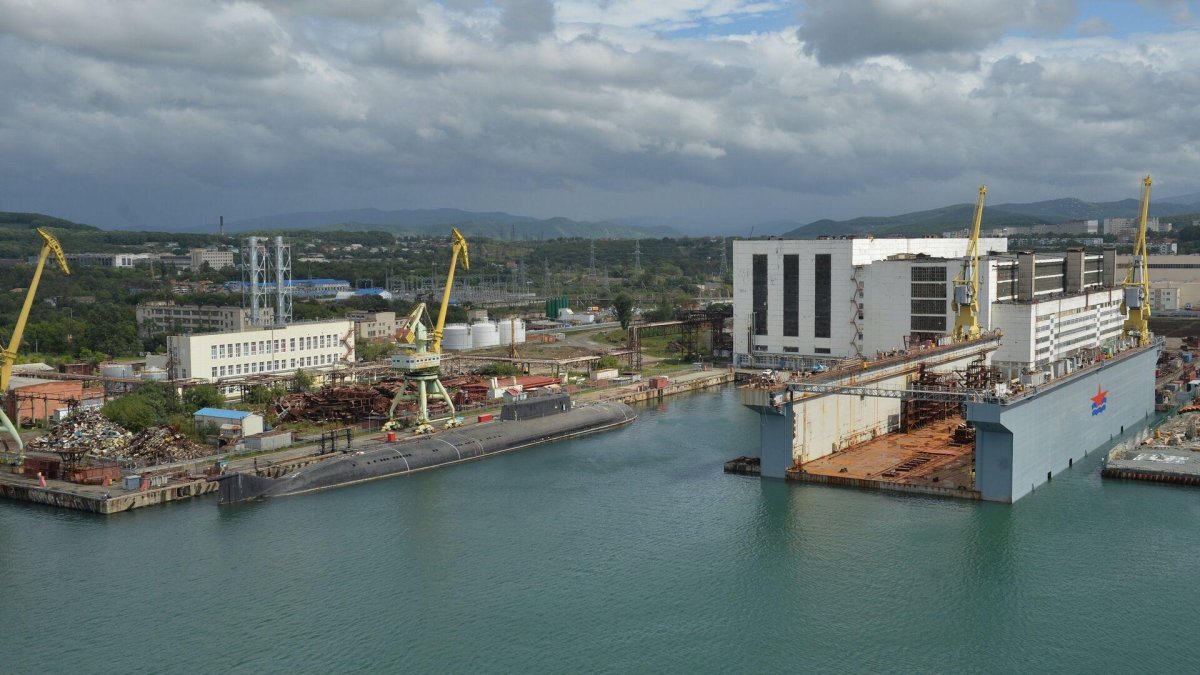 Дальневосточный завод звезда большой камень