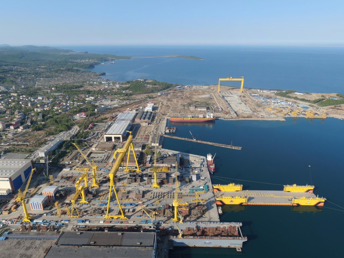 Судоверфь звезда большой камень