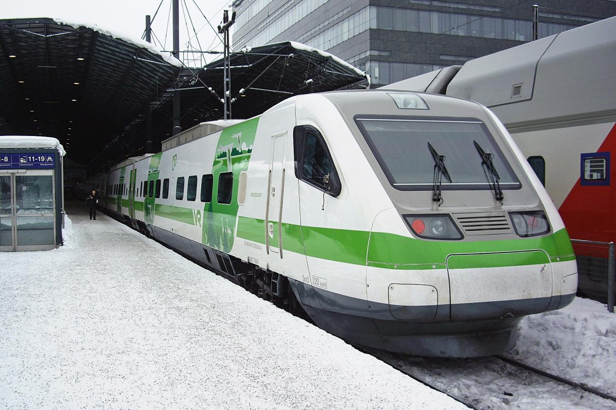 Поезд Хельсинки Рованиеми