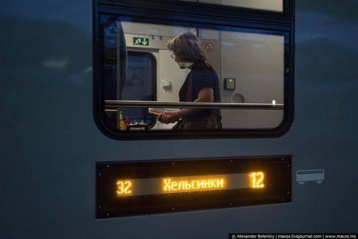 Табло в вагоне поезда