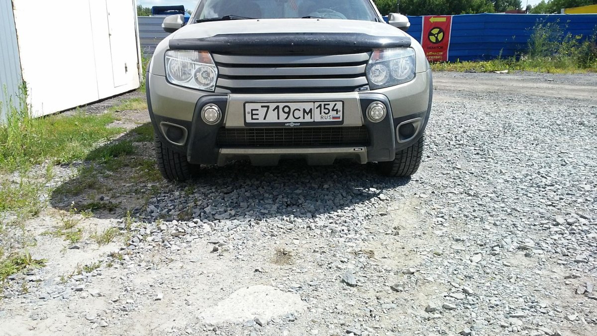 Дополнительные ПТФ В бампер Рено Дастер