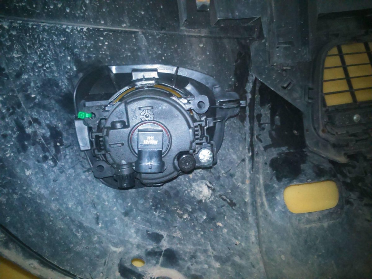 Renault Duster крепление противотуманки