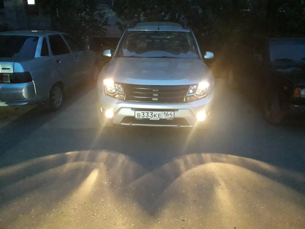 Противотуманные фары Рено Дастер 2021