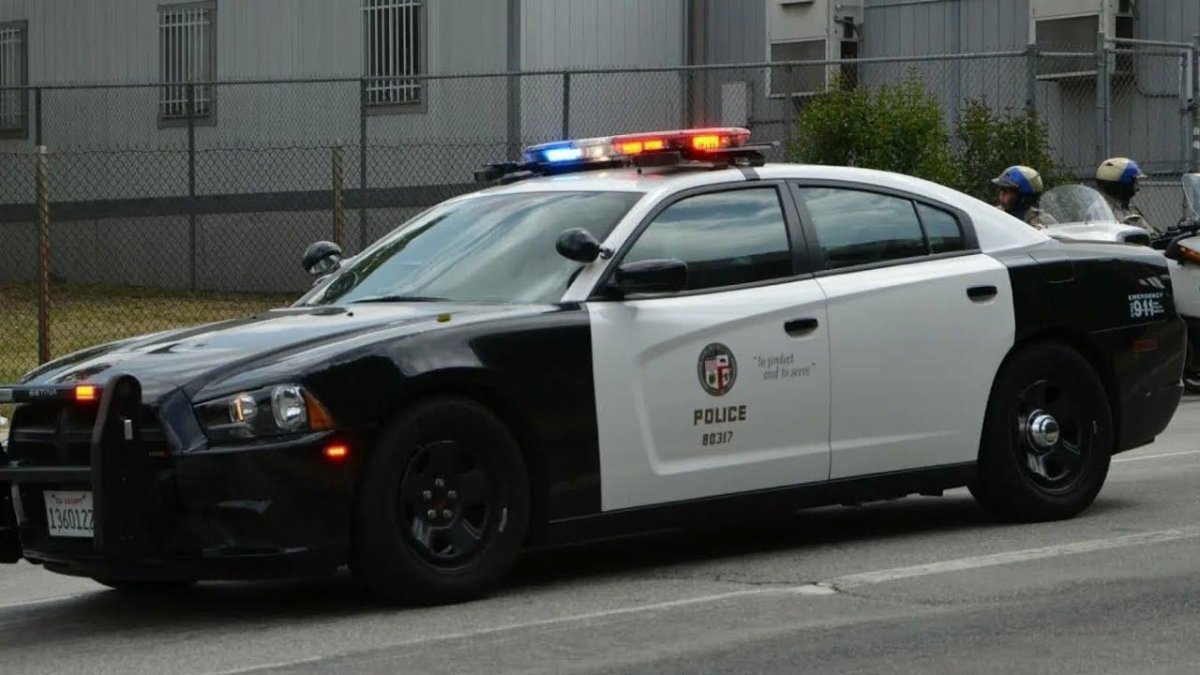 Додж Чарджер LAPD