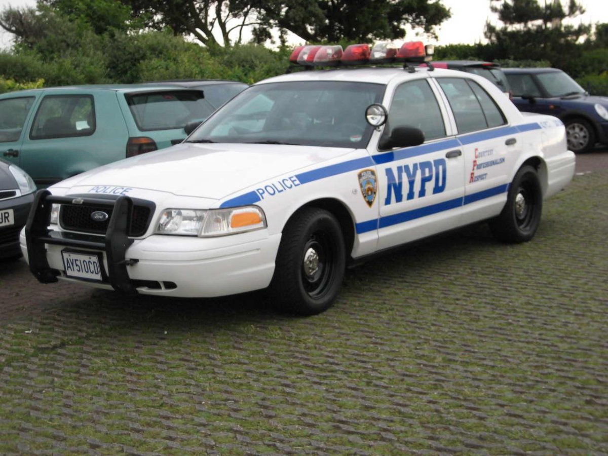 Форд Краун Виктория полиция