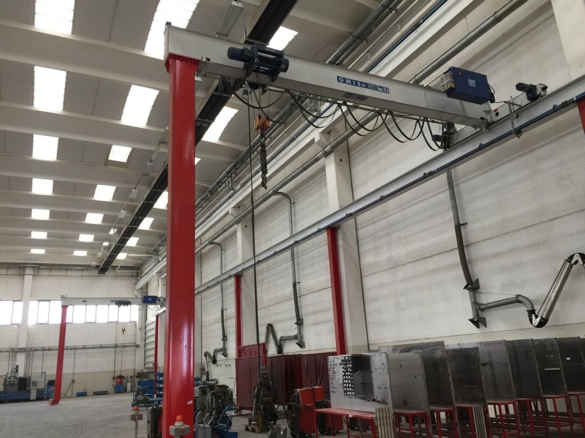 Полукозловой кран 2т