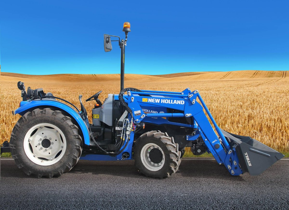 Трактор New Holland t7060