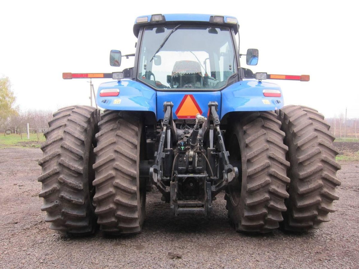 Т8040 New Holland