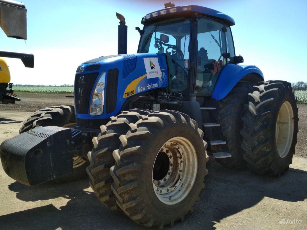 New Holland t8050