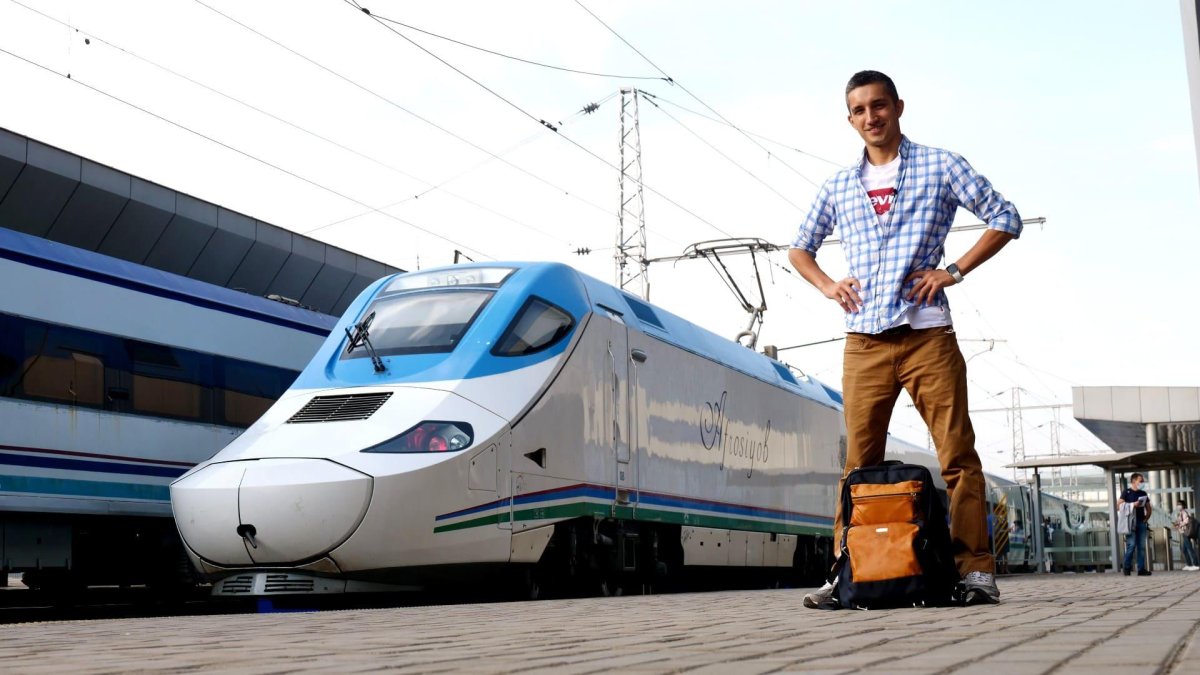 Поезд Афросиаб Узбекистан