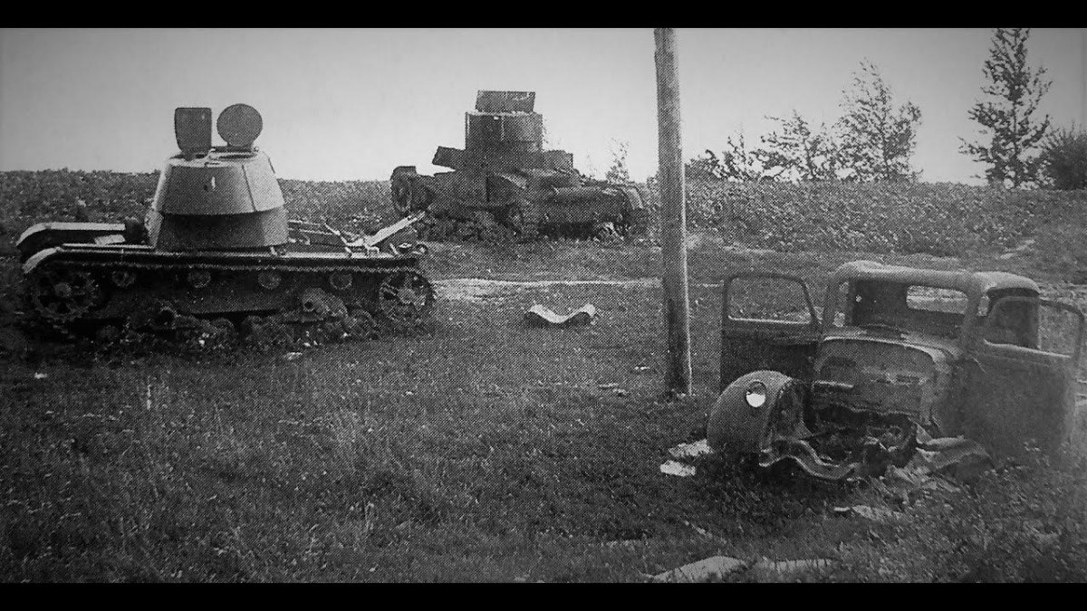 Подбитый танк т-26