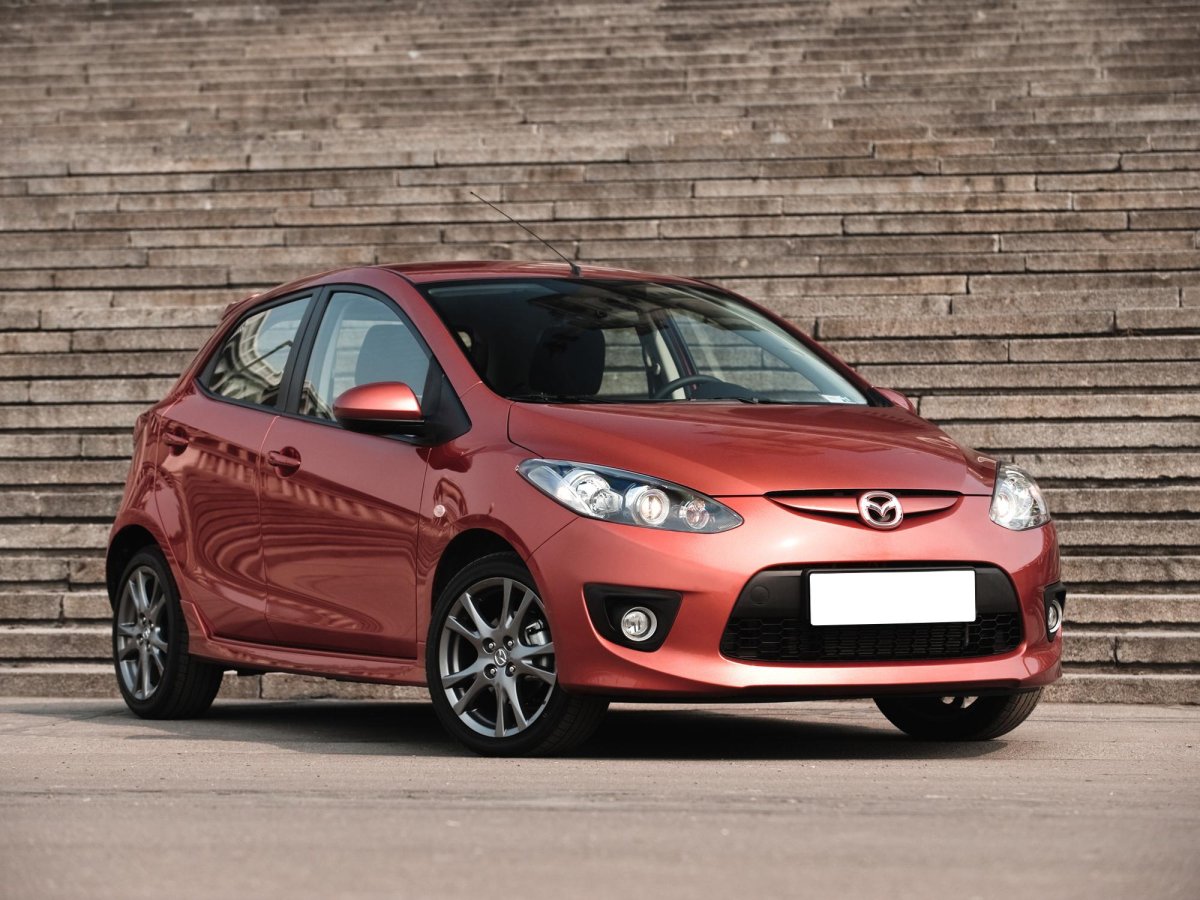 Mazda 2+2