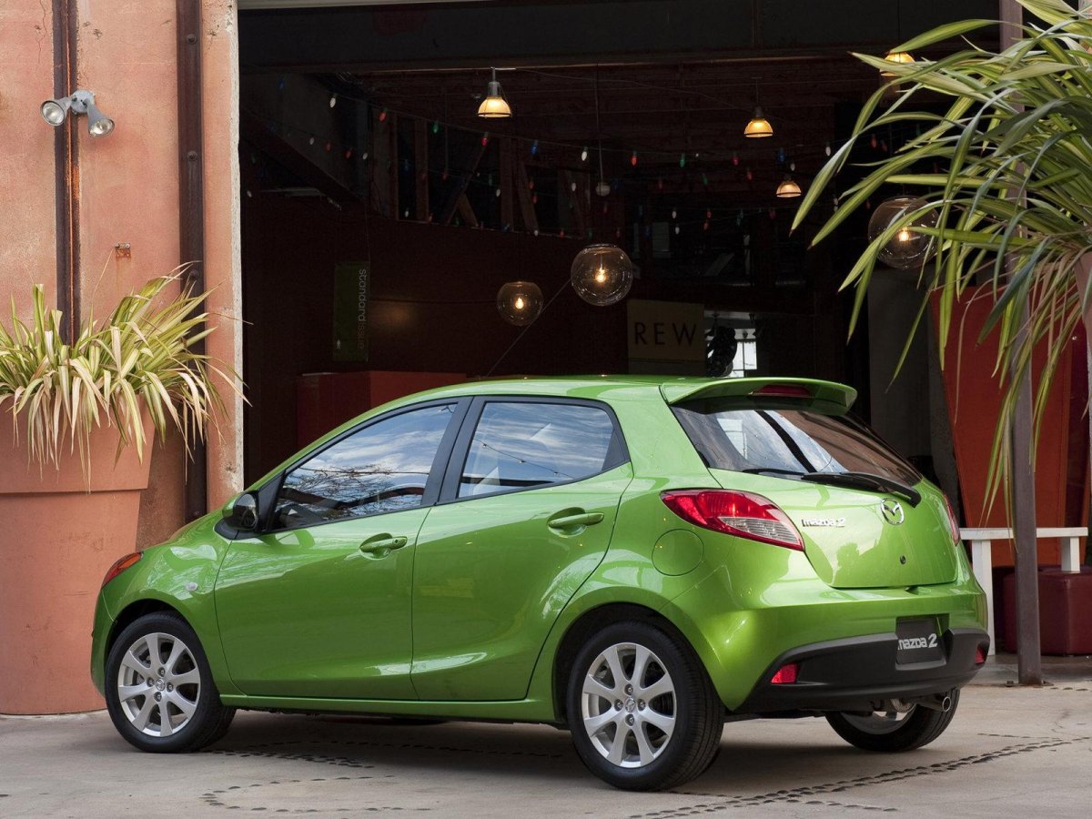 Mazda 2