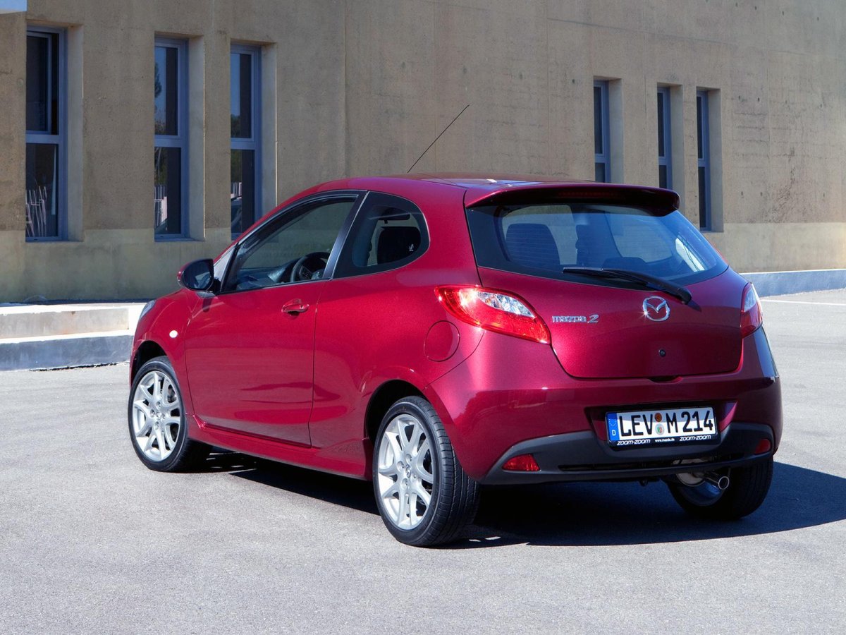Mazda 2 2010