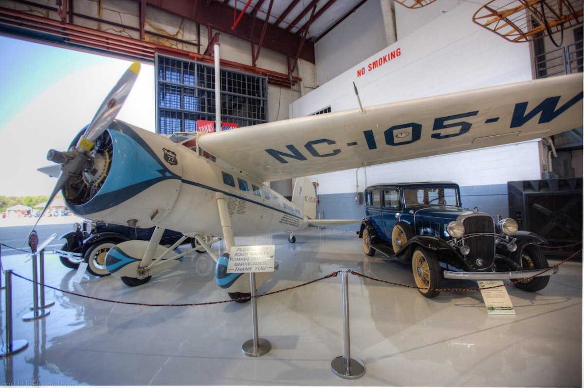 Локхид Вега