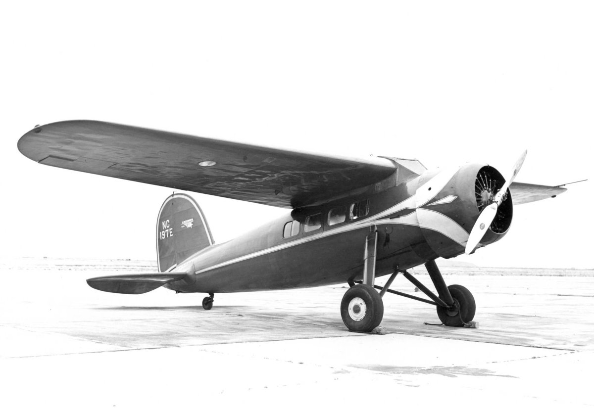 Локхид Вега самолет