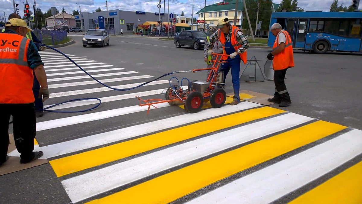 Нанесение дорожной разметки