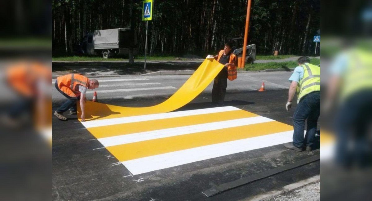 Нанесение дорожной разметки термопластиком