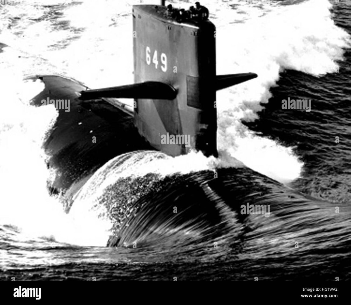USS Narwhal SSN-671