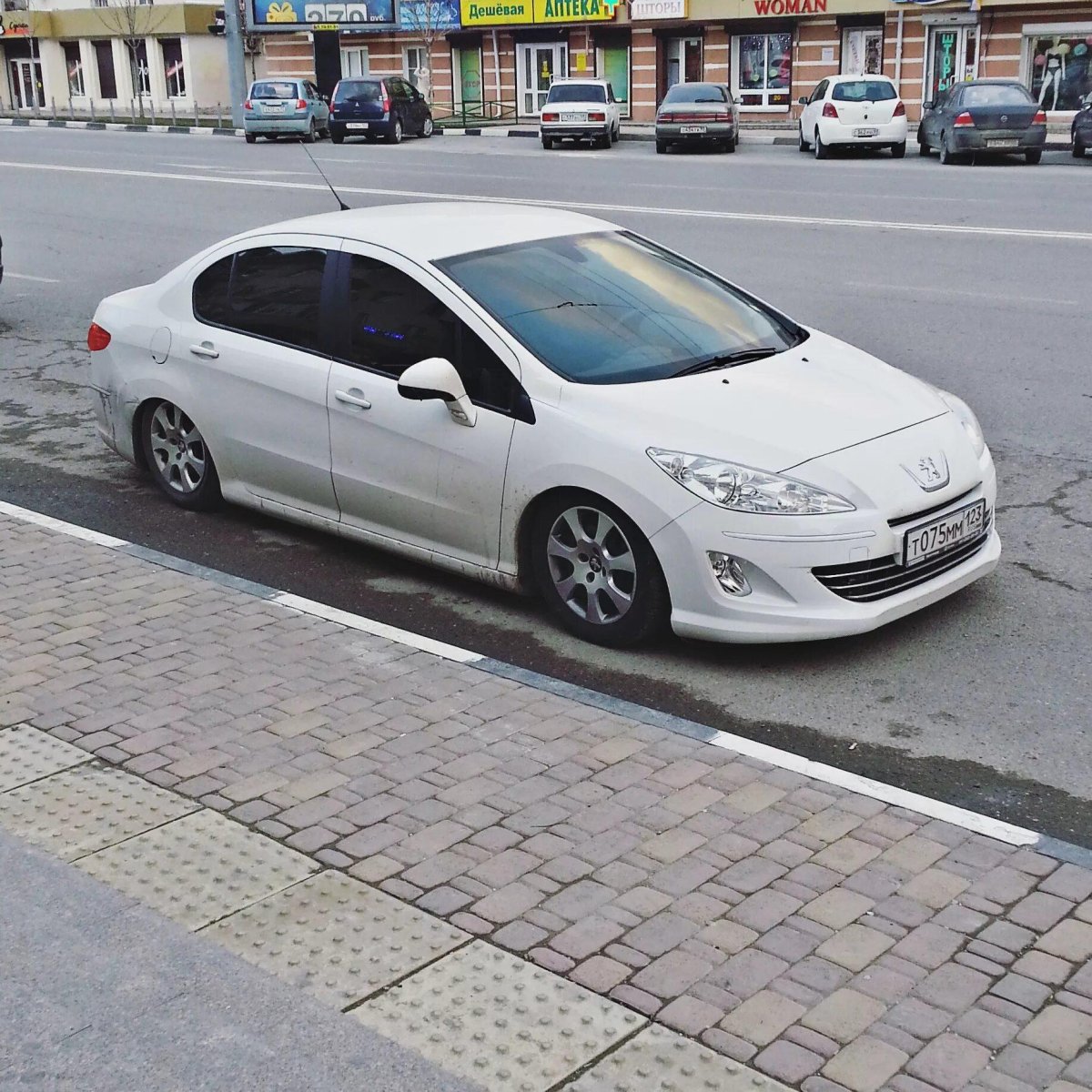 Пежо 408 стенс