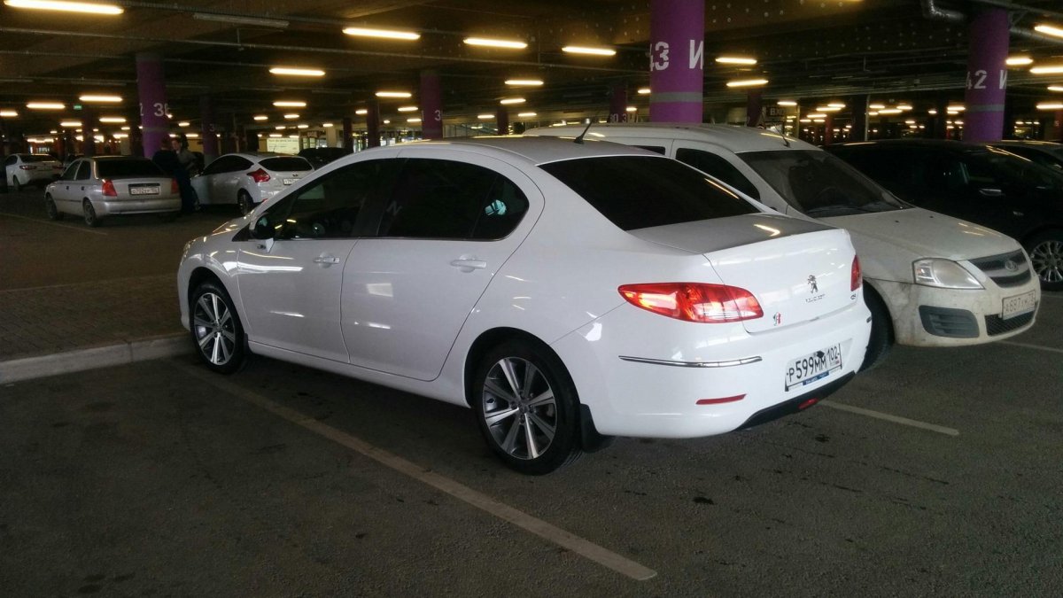 Пежо 408 белый r 17